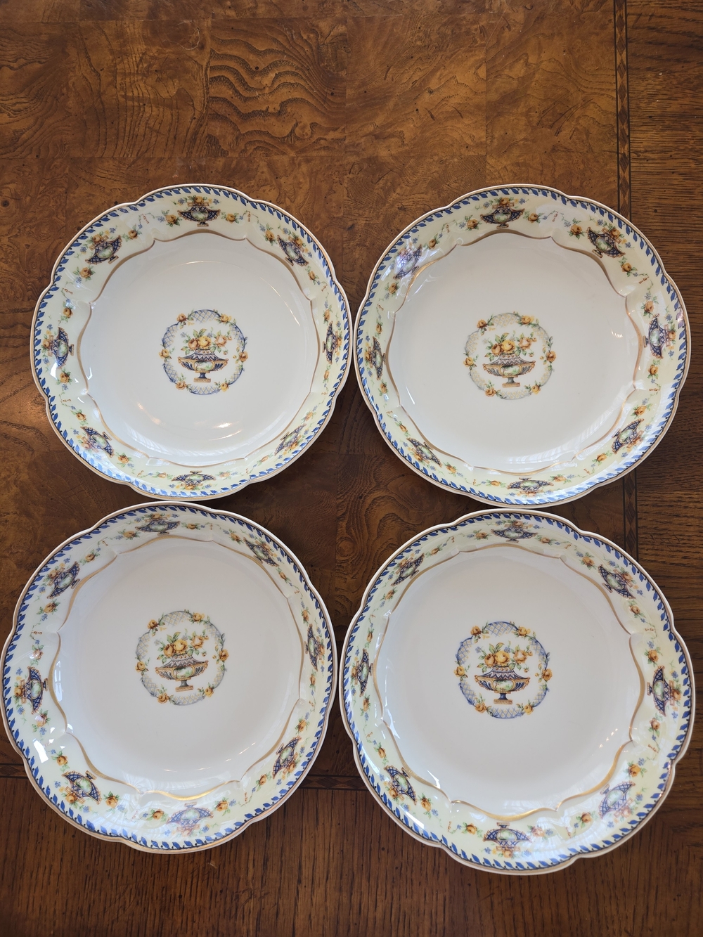 Set of 4 Haviland Limoges Charm Coupe Soup Bowls 7.75" Schleiger 689 France Vtg